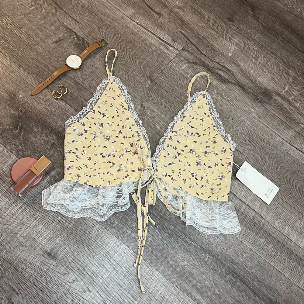 Lace floral cami crop top